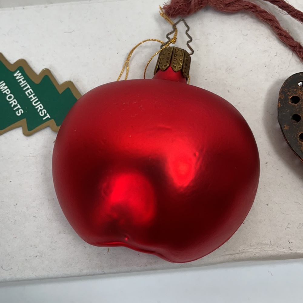 ❤️5/$25 Set of 2 Apple Christmas Ornaments - Picture 4 of 5